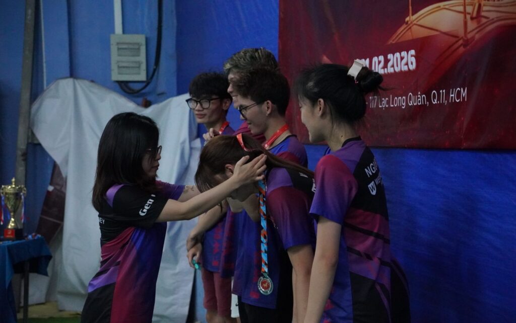 Friends with babminton Friends with babminton